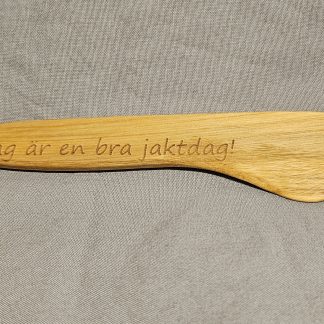 Smörkniv i eneträ, slimmad modell